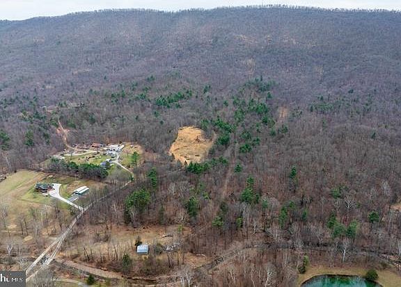 3rd image of Hopkins Gap Rd