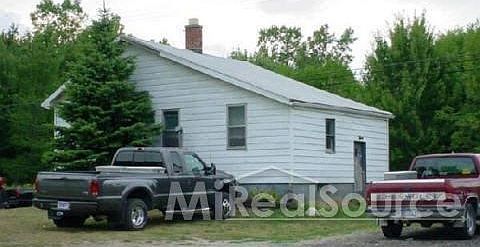 house is vacant and needs lots of work