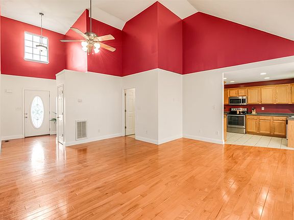 5th image of 288 Southern Oaks Dr SE