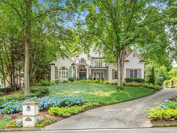 5th image of 885 Carlton Rdg NE