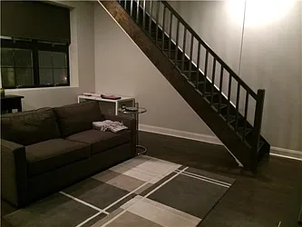 Rented by R New York