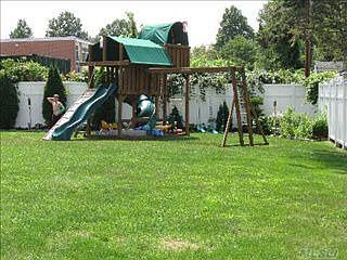 2nd image of 726 Howard Ave