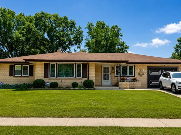 2216 Jonathan Ave, Rockford, IL 61103