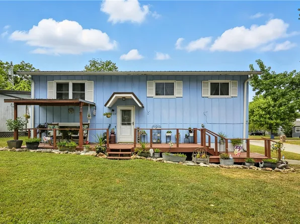 214 Hillcrest Dr, Neosho, MO 64850