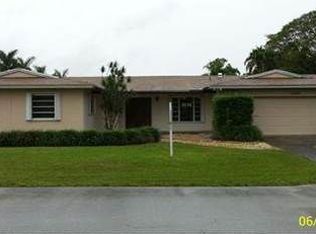 10700 SW 116th Ave, Miami, FL 33176