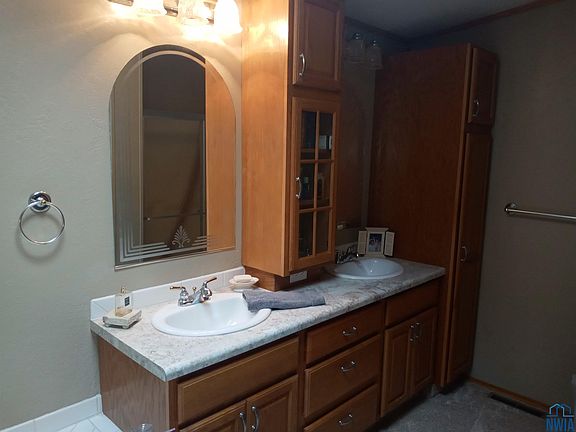 4th image of 4017 Teton Trce
