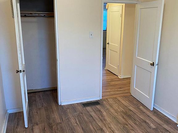 2nd image of 1012 Ash Rd