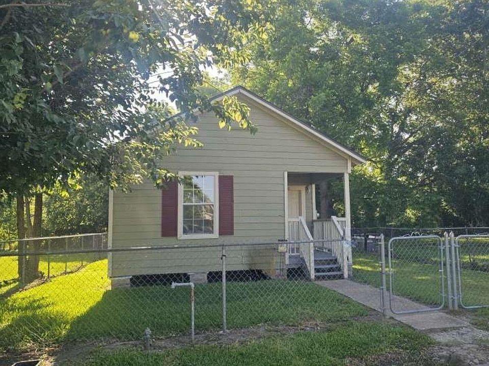 1st image of 4520 Falls St
