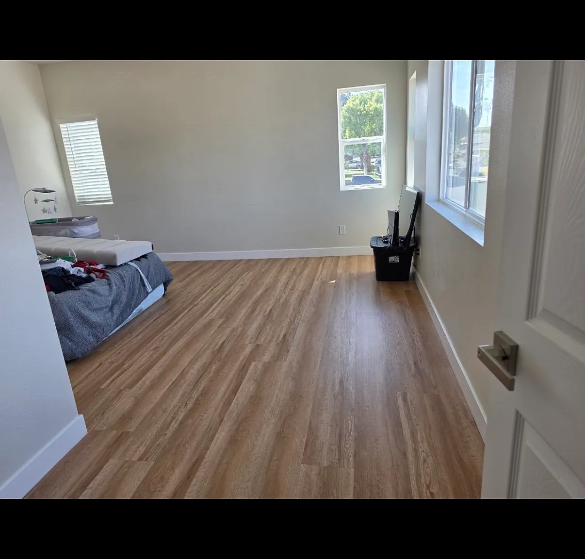 5 bed, 4.5 bath, 3186 sqft, $950 — Photo 2