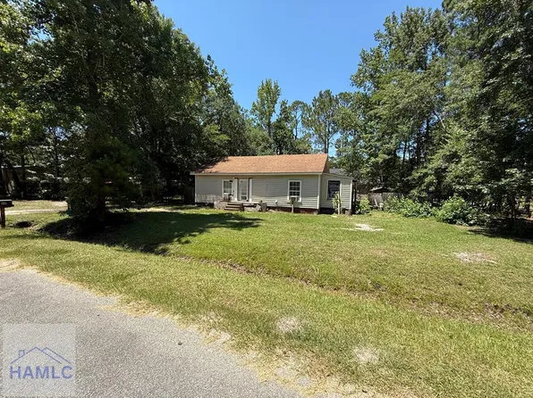 84 Gorham St, Pembroke, GA 31321