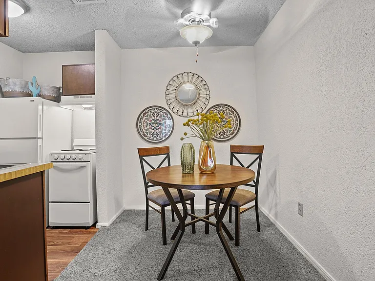 Aspen Park Apartments — Photo 8