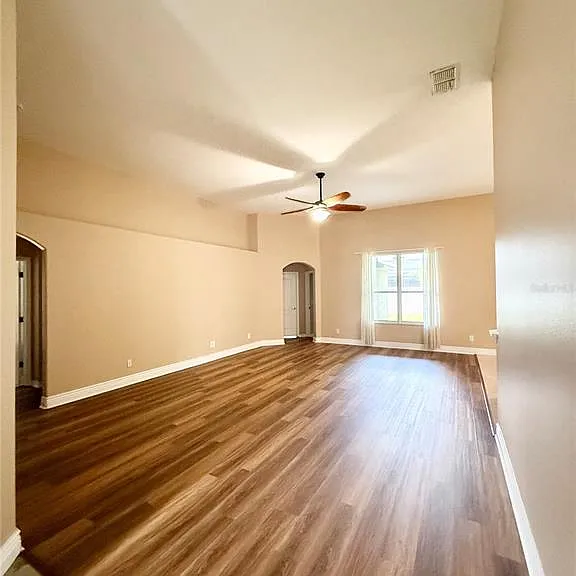 27202 Fordham Dr — Photo 5