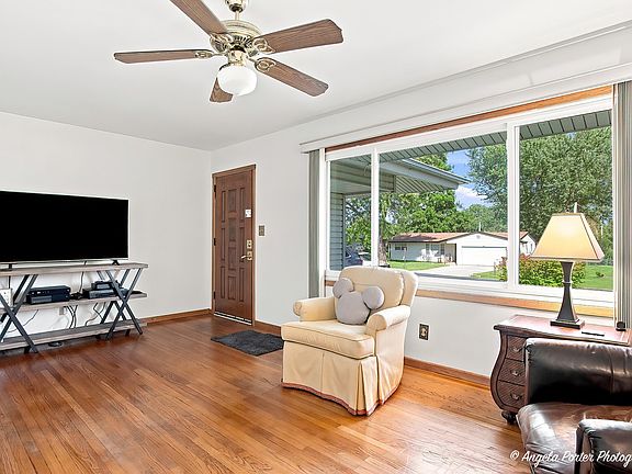 4th image of 4707 William St