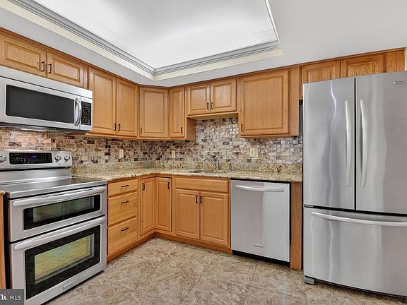 5th image of 1101 S Arlington Ridge Rd APT 504