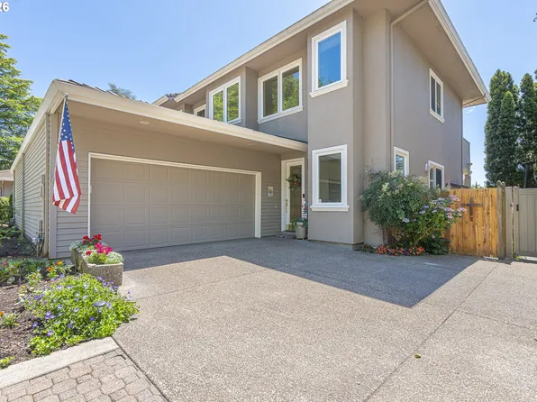 32082 SW Charbonneau Dr, Wilsonville, OR 97070