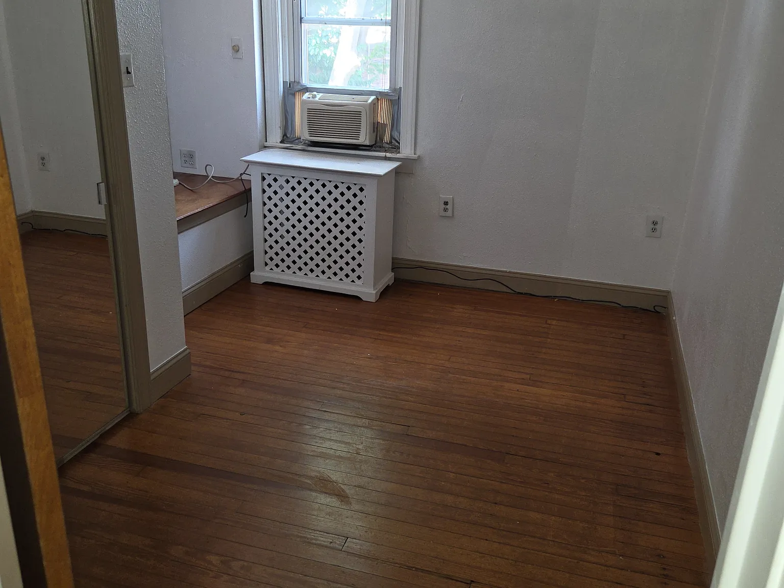 3 bed, 1.5 bath, 1200 sqft, $2,150 — Photo 4
