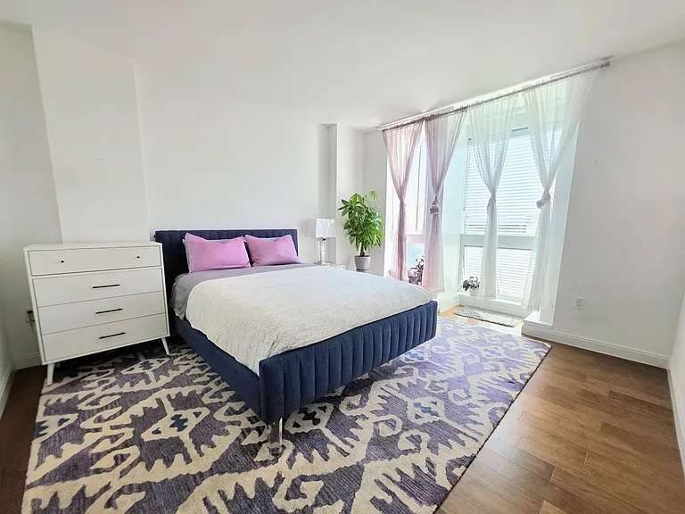 555 Fulton St #327 — Photo 8