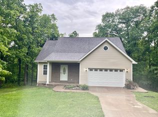 140 Bobolink Ln, Brandenburg, KY 40108