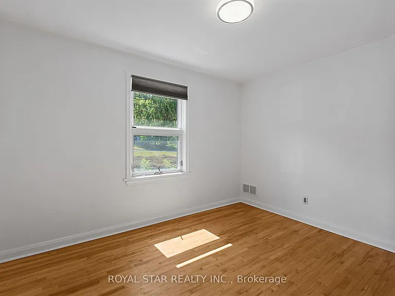 10 Delong Dr — Photo 31