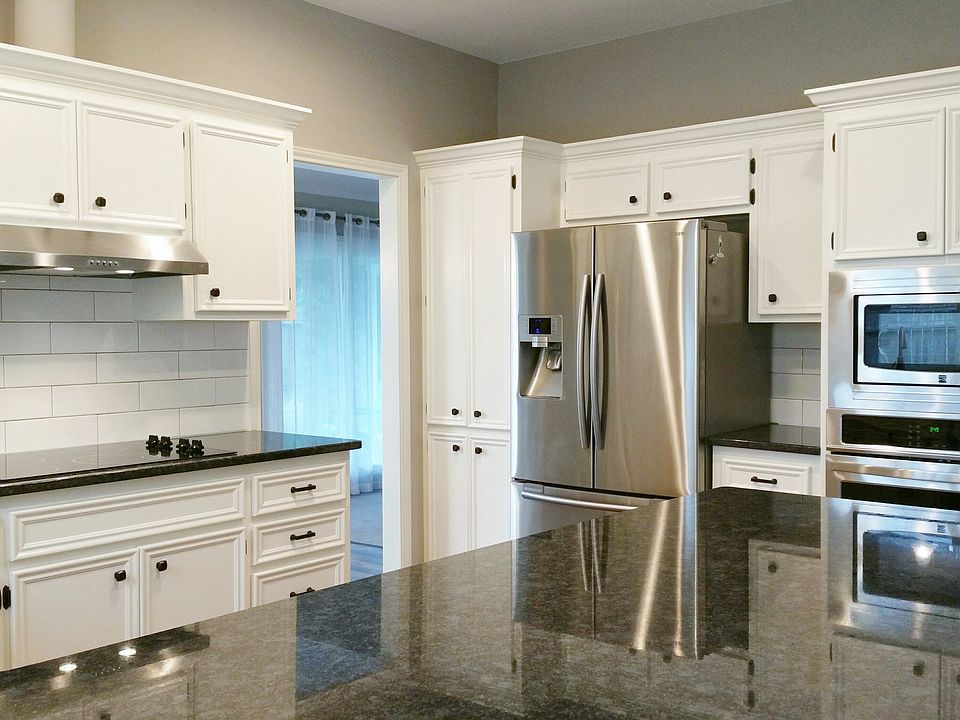 1st image of 108 Oakmont Dr