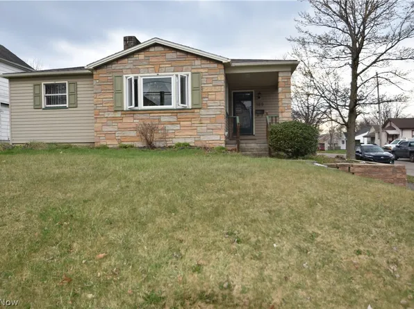 189 Center St, Struthers, OH 44471