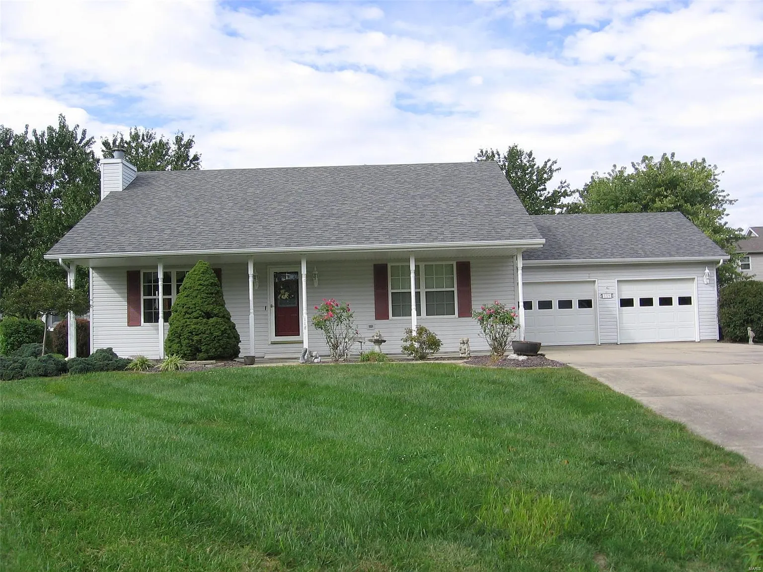 118 W Poplar St photo 1