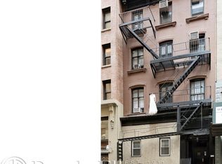 13 W 17th St APT 1, New York, NY 10011