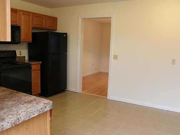 EAT IN KITCHEN VIEW INTO FORMAL DR