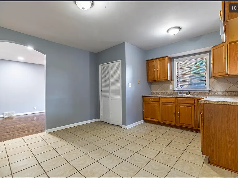 4836 Madison St — Photo 3