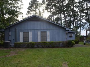 1132 Forest Trl, Manning, SC 29102