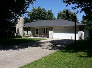 312 N Walnut St, Marshfield, MO 65706