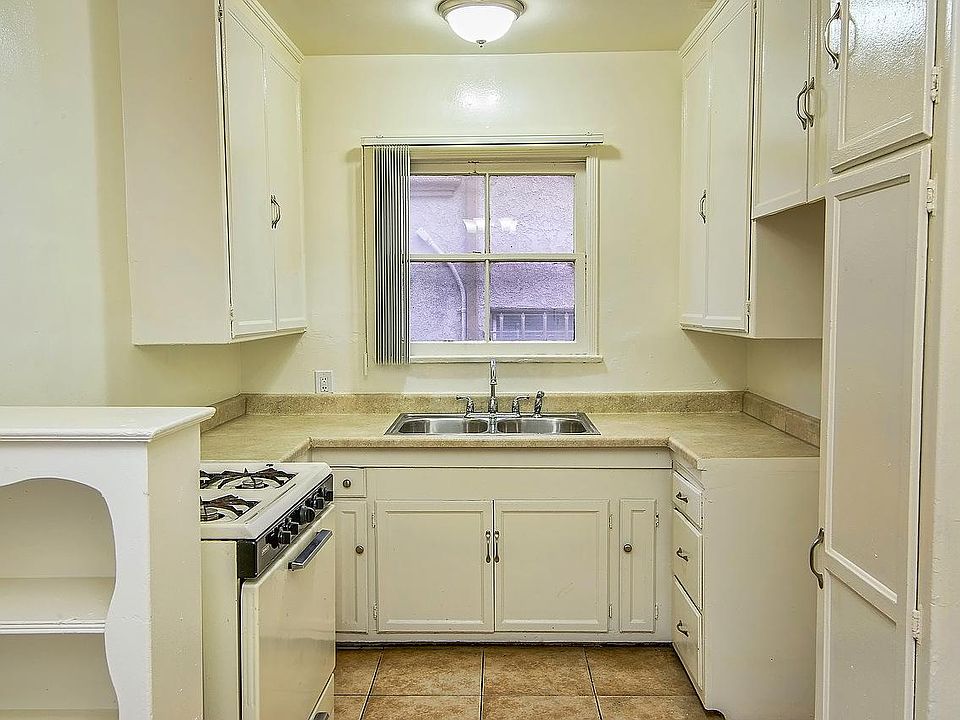 1st image of 508 N Normandie Ave APT 3