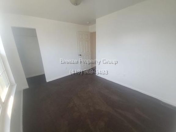 2nd image of 523 Nova St