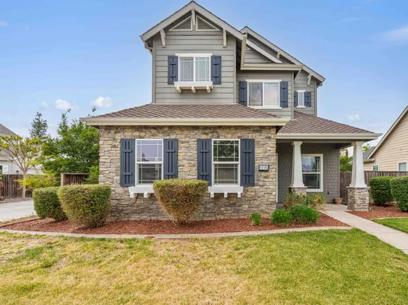 1715 Limestone Dr, Ripon, CA 95366