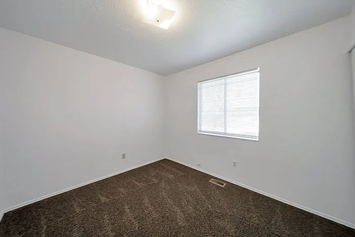558 N Redwood Rd #2 — Photo 9