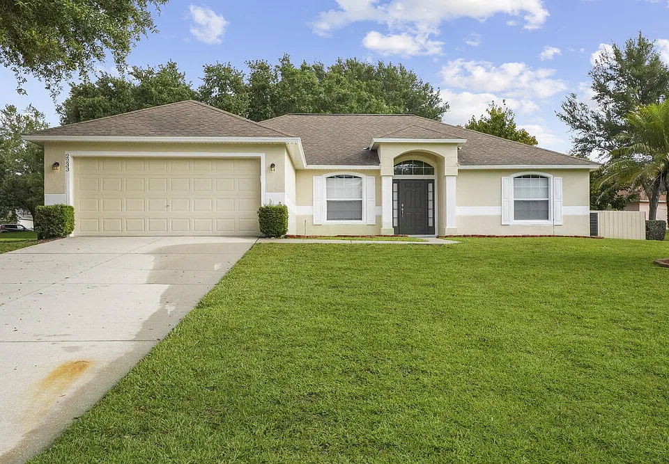 2233 Lake Pointe Cir