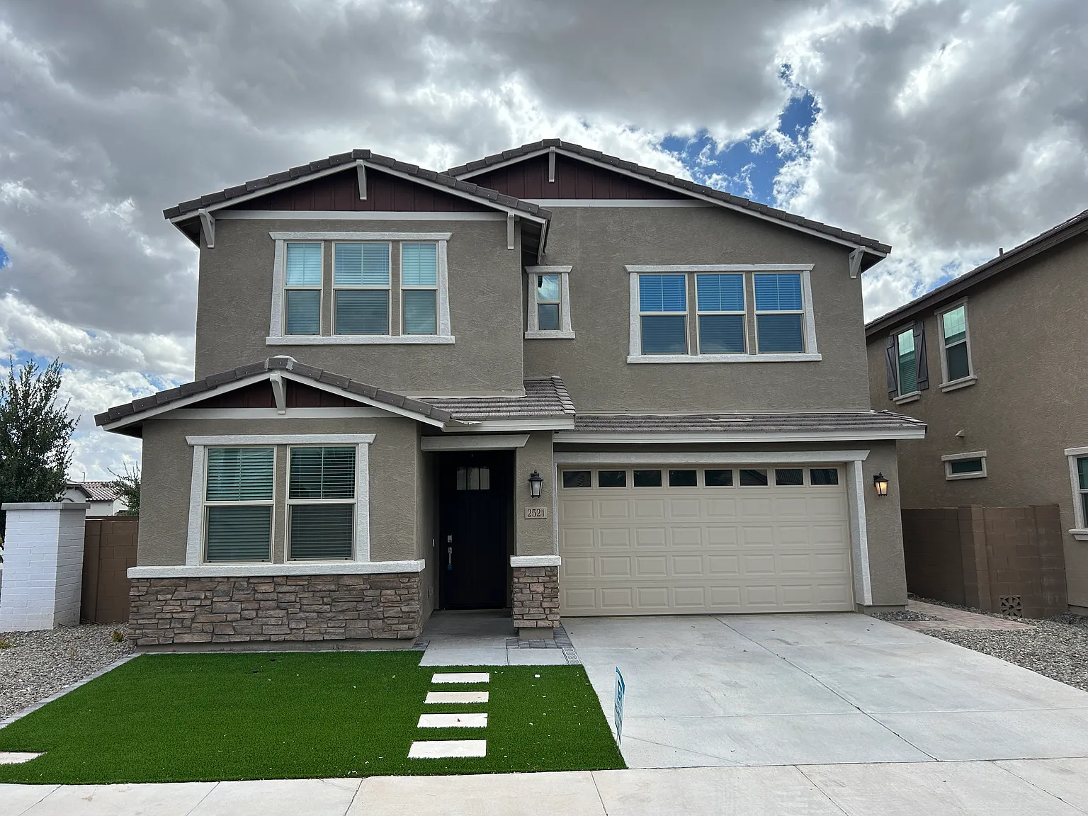 4 bed, 3.0 bath, 2615 sqft, $2,950 — Photo 1