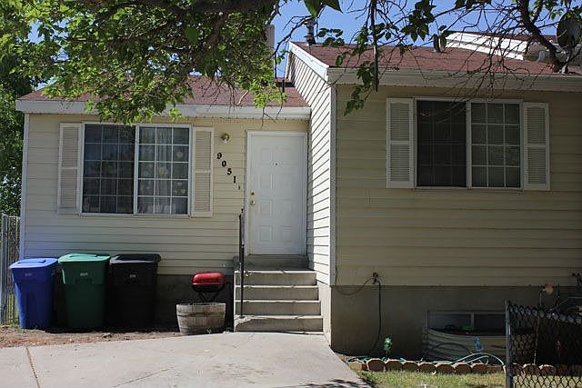 1st image of 9051 S Barrington Cir