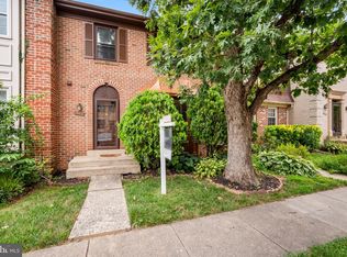 2880 Kelly Sq, Vienna, VA 22181