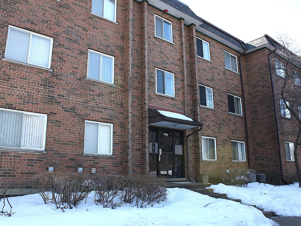 1st image of 909 Buccaneer Dr APT 3