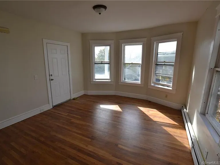 125 Wolcott St #2 — Photo 4