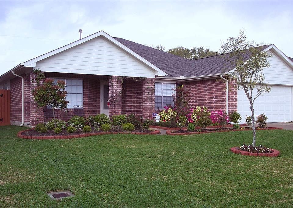 1st image of 843 Victoria Lakes Dr