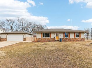 5400 N 24th St, Glendale, WI 53209