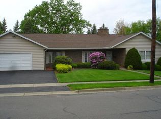 2725 Magnolia St, Endwell, NY 13760