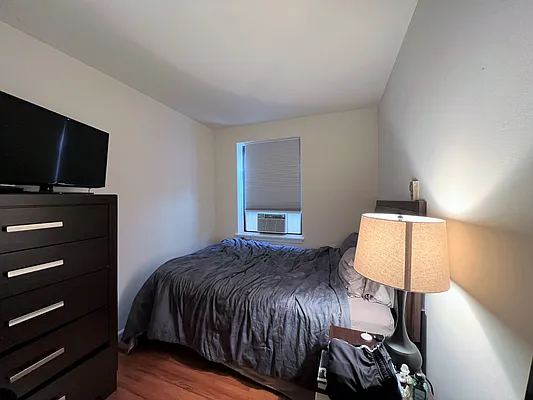 Rented by City Connections Realty | media 15