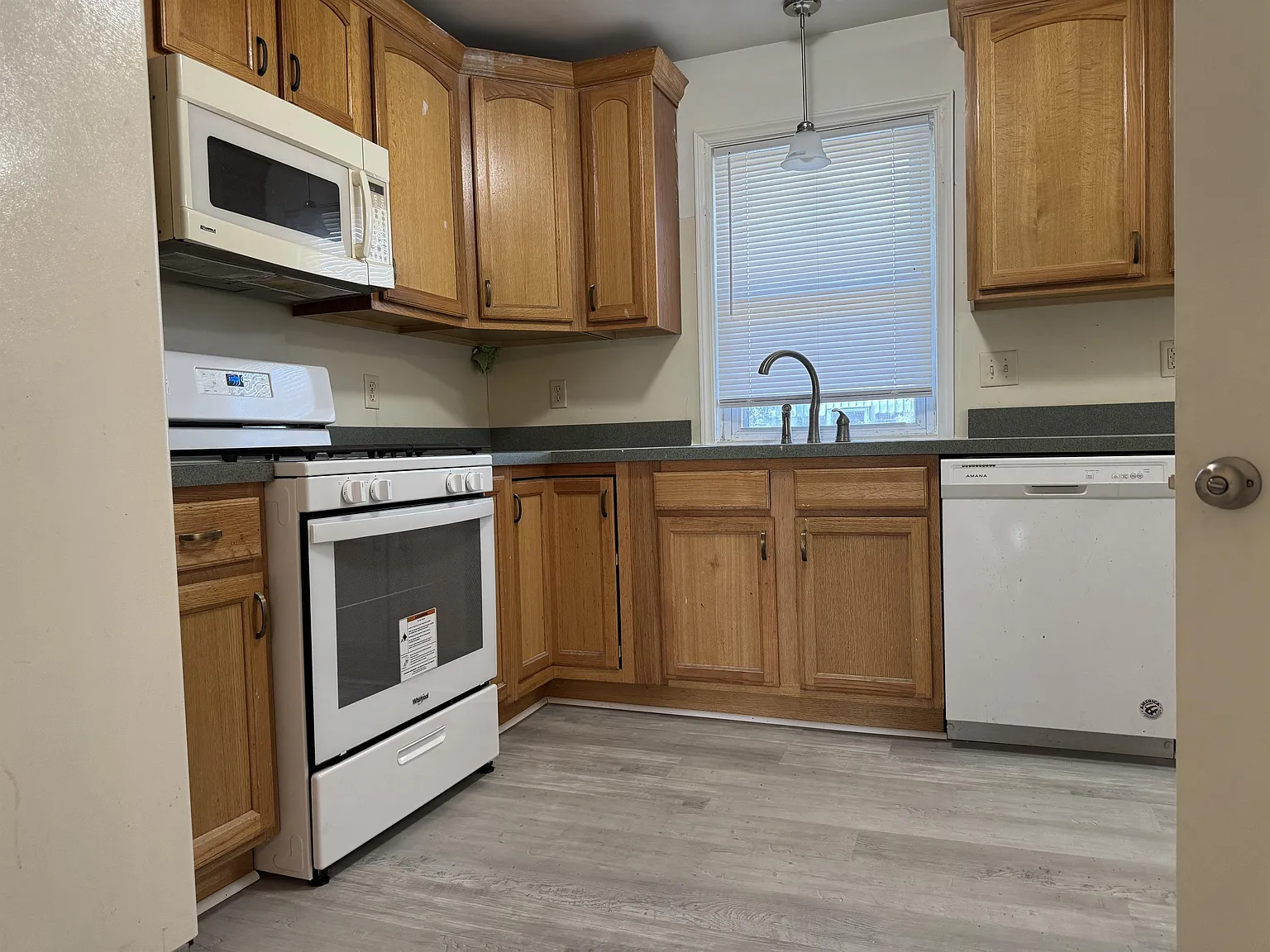 40 Fairview Avenue - 1 — Photo 2