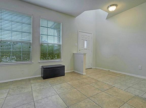 3rd image of 6108 Suellen Ln