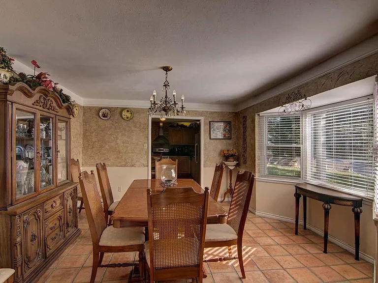 1202 Tanglewood Trl — Photo 10