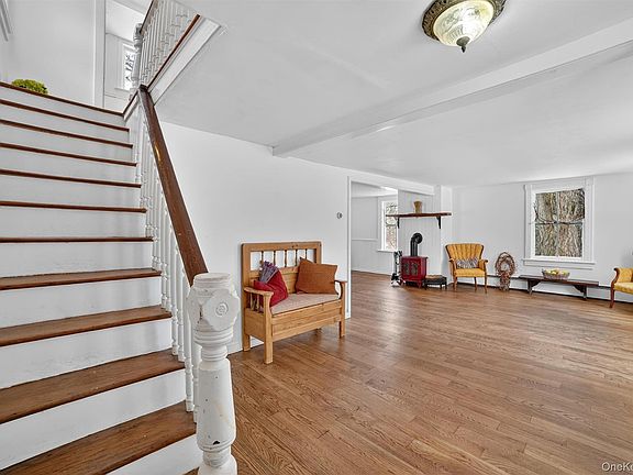 3rd image of 1835 Jacob Road