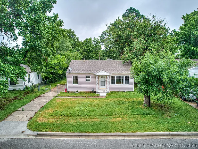 1913 N Florence Pl — Photo 27